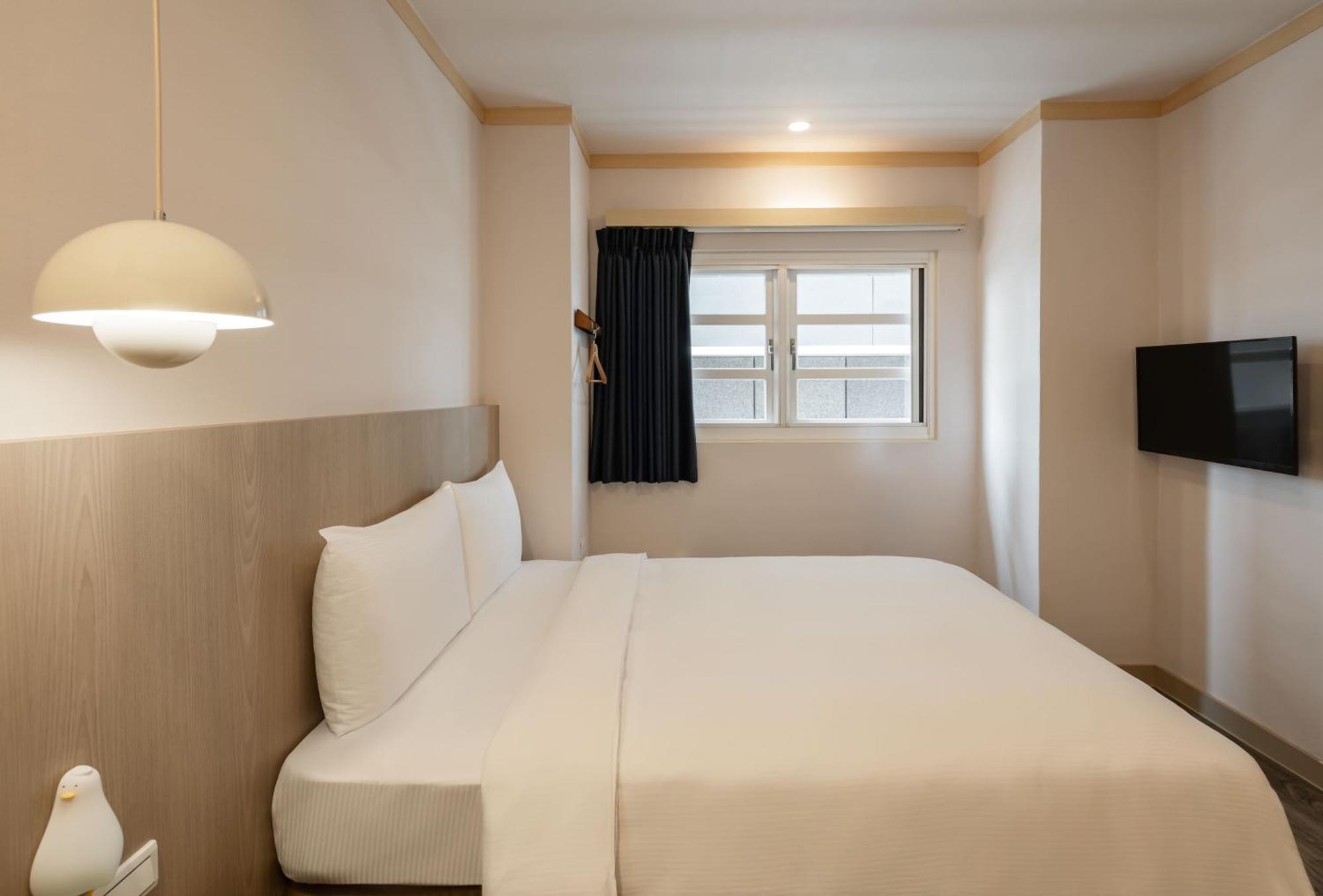 Kindness Hotel - Tainan Minsheng Стая снимка