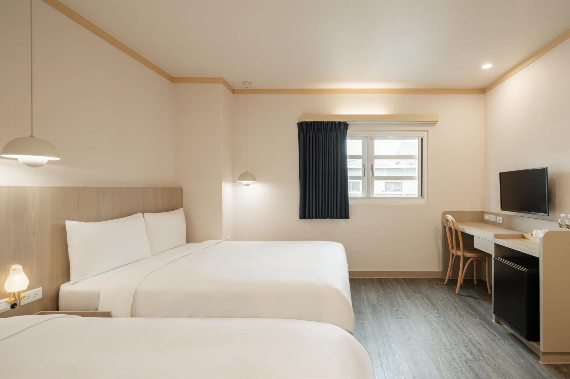 Kindness Hotel - Tainan Minsheng Стая снимка