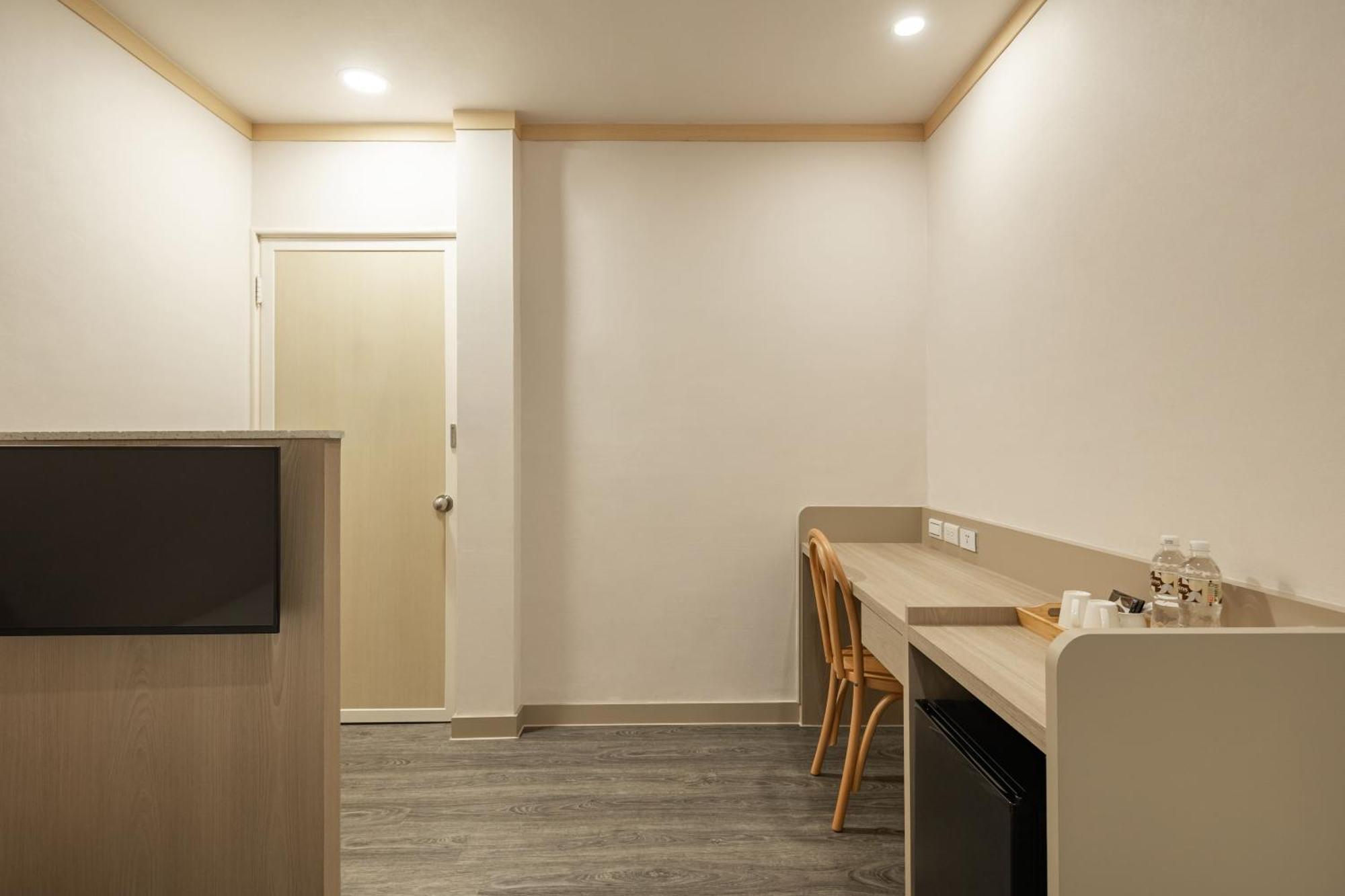 Kindness Hotel - Tainan Minsheng Стая снимка