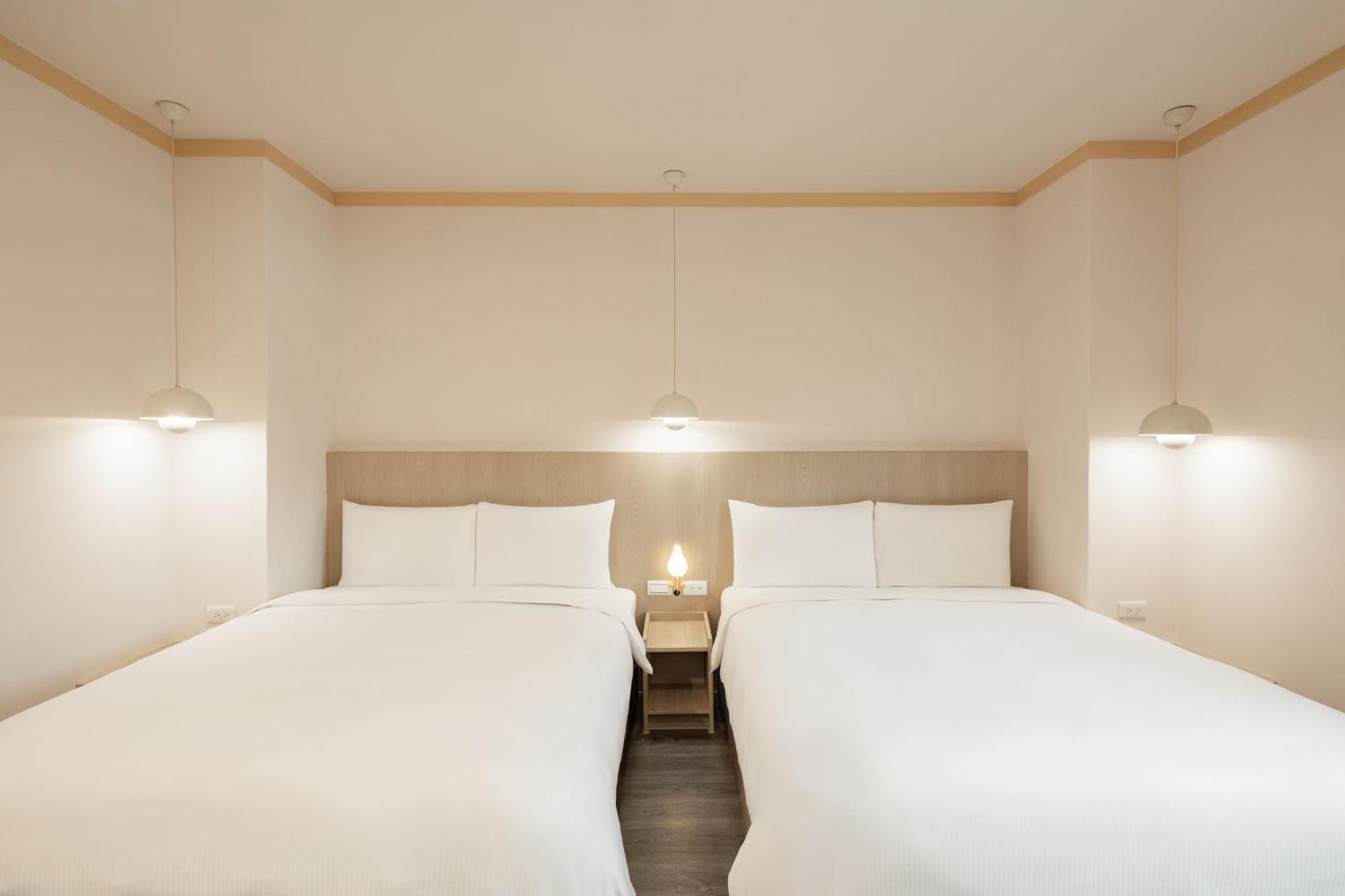 Kindness Hotel - Tainan Minsheng Стая снимка