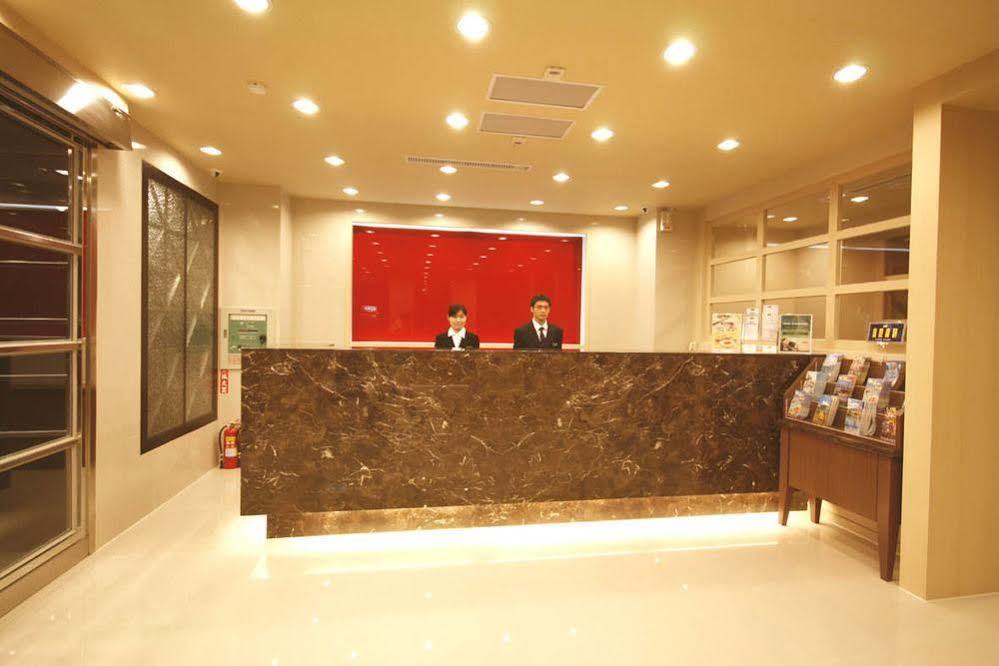 Kindness Hotel - Tainan Minsheng Екстериор снимка